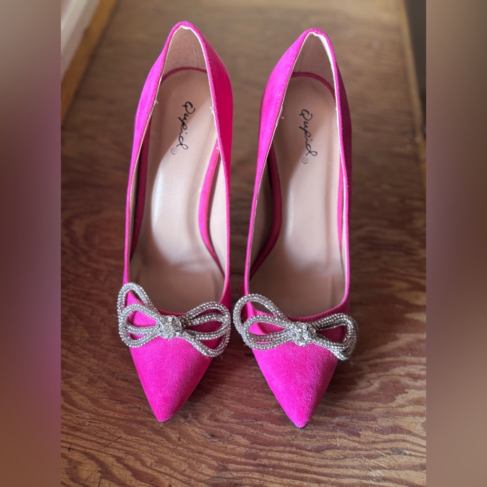 Elegant Pink Heels with Rhinestone Bow